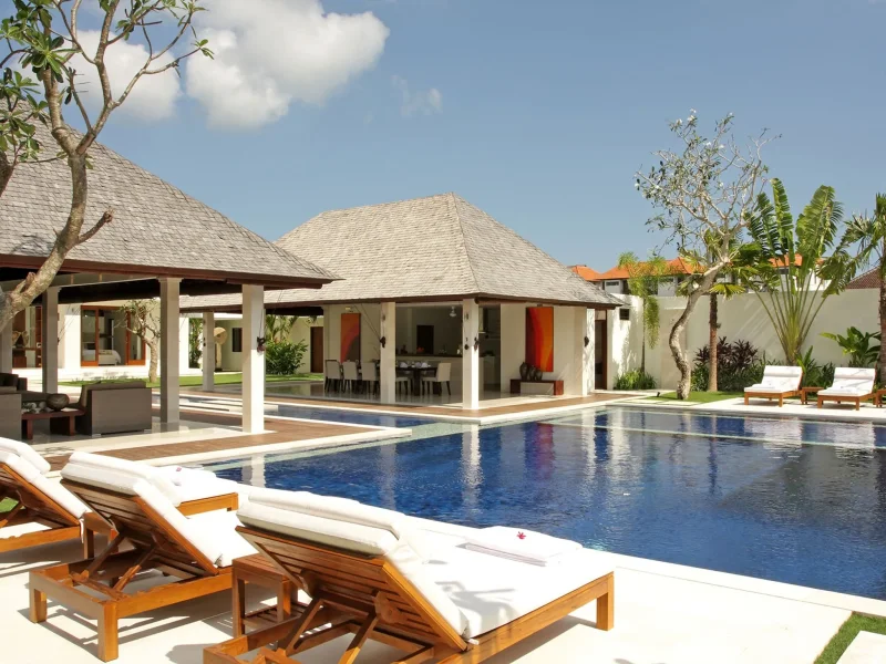 02-Villa Asante – Pool and sun loungers_11zon Villa Asante - Villa Gallery