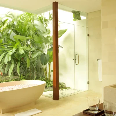 37. Villa Asante – Bathroom and tub_11zon Villa Asante - Villa Gallery