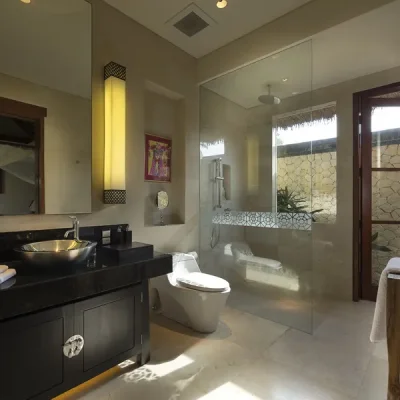36-Kaba Kaba Estate – Plilisan Delod ensuite bathroom Villa Kaba Kaba Estate - Villa Gallery