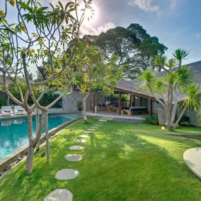 04-The Layar – 3 bedroom – gardens and jacuzzi The Layar Villa Twenty - Villa Gallery