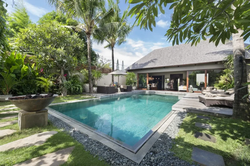 Eshara I – Gardens and pool Villa Eshara One - Villa Gallery