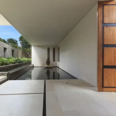 41. The Iman Villa – Stunning entrance water feature