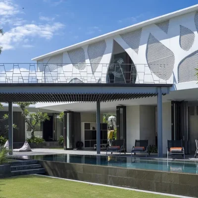 14. Villa Issi – Enticing view of the villa facade Villa Issi - Villa Gallery
