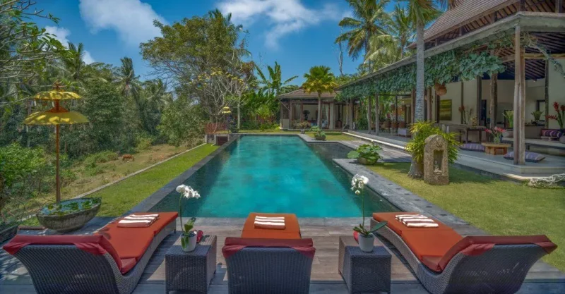 crystal castle_gallery_6_private_swimming_pool (1) Villa Crystal Castle Ubud - Villa Gallery