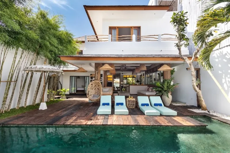 Villa Metisse Seminyak Pool and Lounge Area