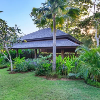 villa-emile-07-yoga-a-5b29bfe45afe9 Villa Emile Bingin - Villa Gallery
