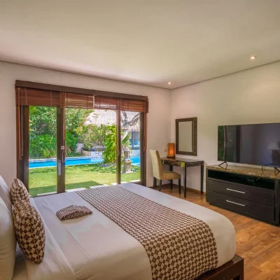1b1 – Villa Emmy – Bedroom by the pool Villa Emmy - Villa Gallery