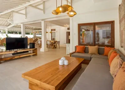 villa-lisabella-lisabella-living-01-62cd32cbc9ab1 Villa LisaBella - Villa Gallery
