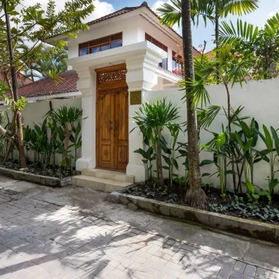villa-lisabella-lisabella-other-entrance-01-62cd4366d0183 Villa LisaBella - Villa Gallery
