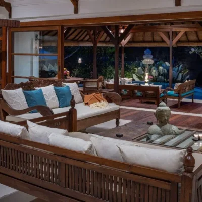 4a. villa-frangipani-frangipani-gallery-38-living-room-at-night-648fcfa11be0f Villa Frangipani - Villa Gallery