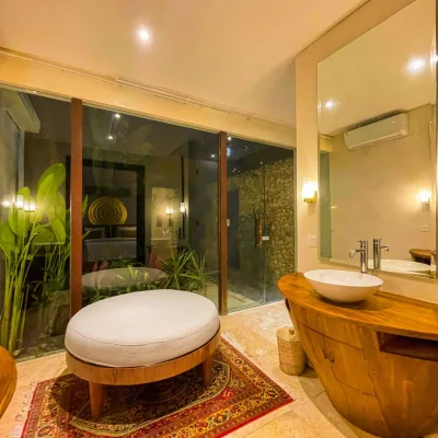 Bathroom Night View – Iswara_11zon Villa La Seminyak - Villa Gallery