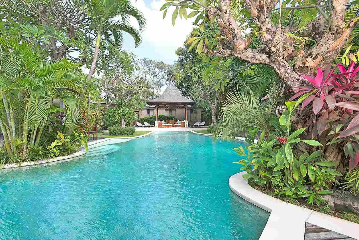 Pool._11zon Villa La Seminyak - Main Villa