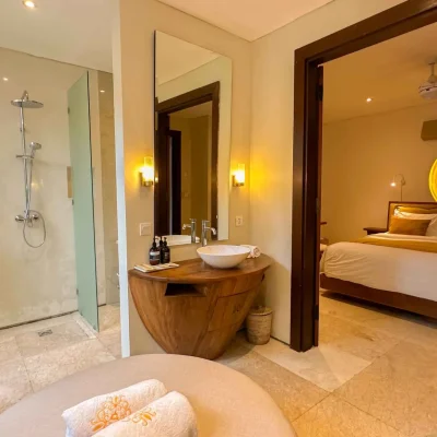 Sink and Indoor Shower Iswara_11zon Villa La Seminyak - Villa Gallery