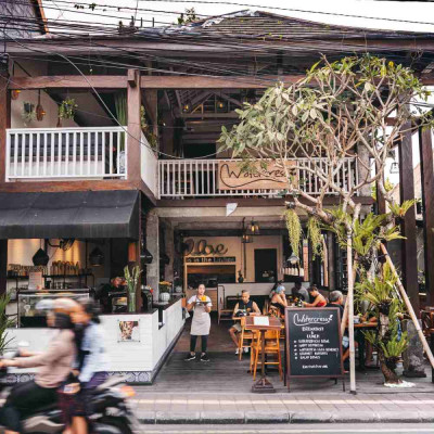 cafe in ubud family friendly restaurant bali family villas guide