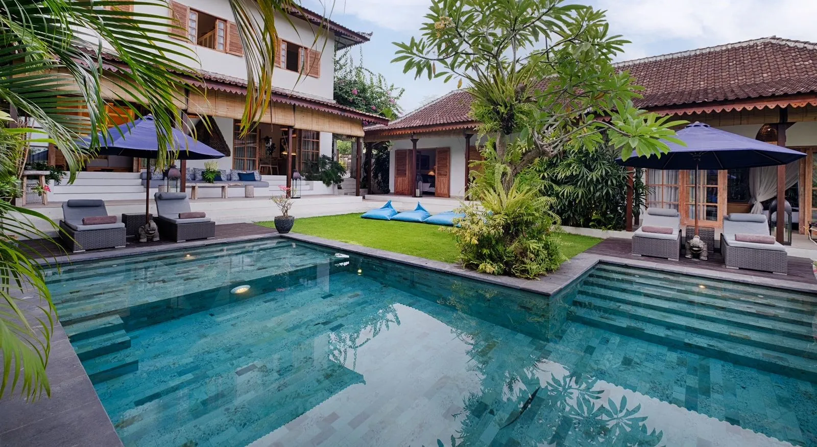 0 – Hero image Villa Maya Retreat Maya Babakan - Main Villa
