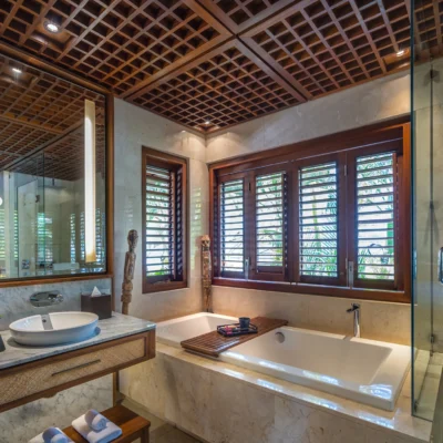 023 Villa Windu Sari – Grand bathroom amenities Villa Windu Sari - Villa Gallery