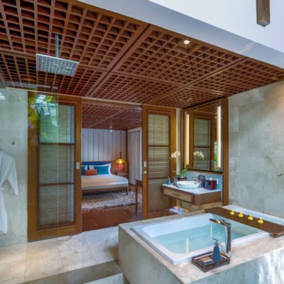 024 Villa Windu Sari – Guest bathroom tub Villa Windu Sari - Villa Gallery
