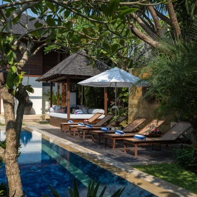 038 Villa Windu Sari – Pool and sunlounger area Villa Windu Sari - Villa Gallery