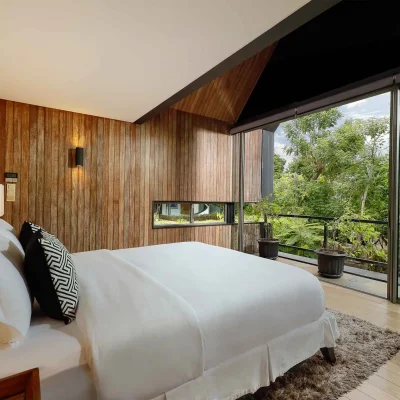 14 Villa Svarga – Luxurious master bedroom east_11zon Bali Villa