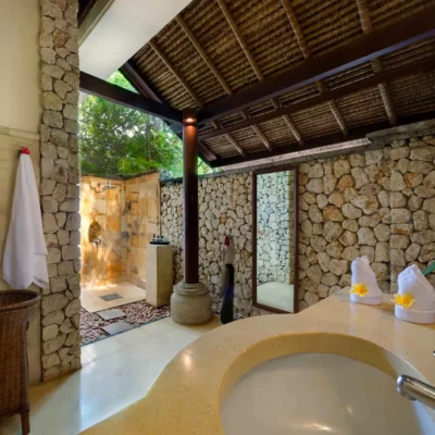 18. Villa Sungai Tinggi – Guest bathroom 1_11zon Villa Sungai Tinggi - Villa Gallery