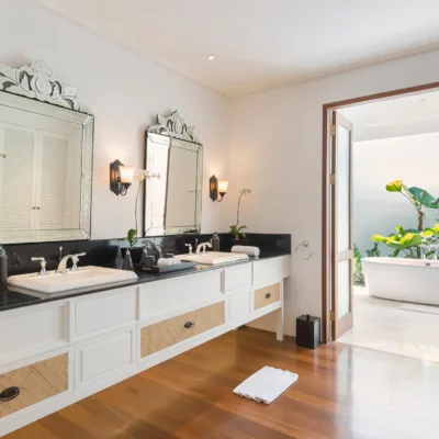 20. Villa Windu Asri – Poolside guesthouse ensuite Villa Windu Asri - Villa Gallery