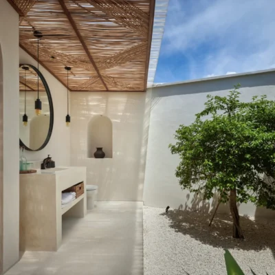 9_V3R3Bathroom Villa Massilia Tiga - Villa Gallery