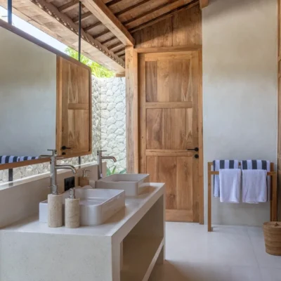 Bathroom_Bedroom 1.1 – Villa Almerya Villa Almerya Bingin - Villa Gallery