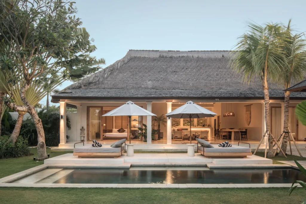 EXTERIOR Villa Massilia Satu - Villa Gallery
