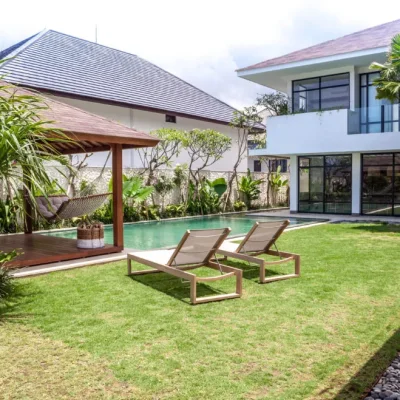 Family bunk room with two double beds and play zone at Villa Nonnavana, Canggu