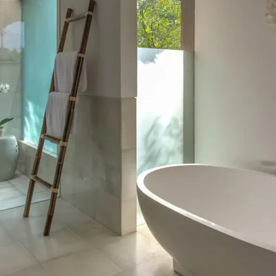 Seseh-Beach-Villa-II-Master-bedroom-ensuite-1 Seseh Beach Villa Estate - Villa Gallery