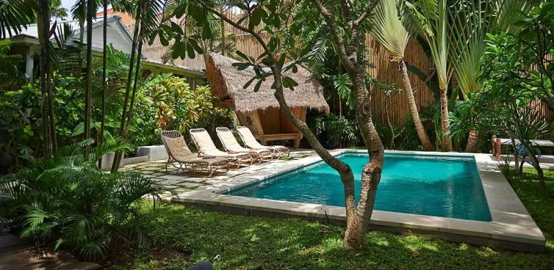 Villa White House