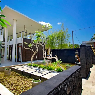 Villa Kalyani – Entrance walkway_15_11zon Villa Kalyani - Villa Gallery