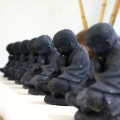 Villa Kalyani – Praying buddhas_44_11zon Villa Kalyani - Villa Gallery