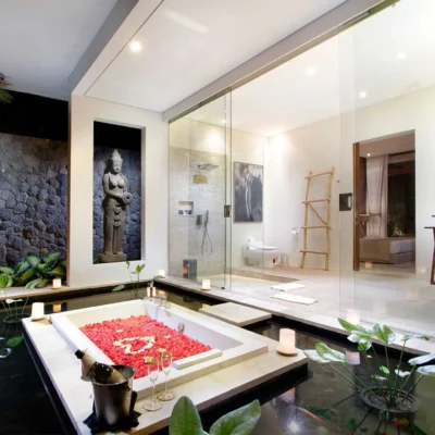 Villa Kalyani – Third bedroom ensuite bathtub at night_39_11zon Villa Kalyani - Villa Gallery