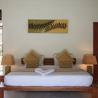 Villa Sepoi Sepoi – Comfortable yellow bedroom Villa Sepoi Sepoi - Villa Gallery