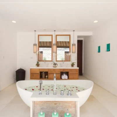 jagaditha_gallery_46_master_bathroom Villa Jagaditha - Villa Gallery