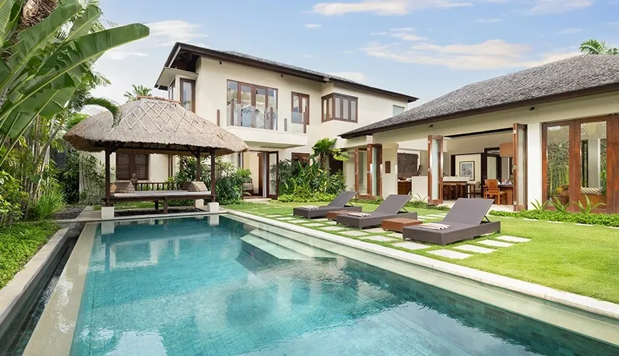 the-suar-expansive-swimming-pool Villa Suar Seminyak - Main Villa