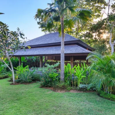 villa-emile-07-yoga-a-5b29bfe45afe9 Villa Emile Estate Bingin - Villa Gallery