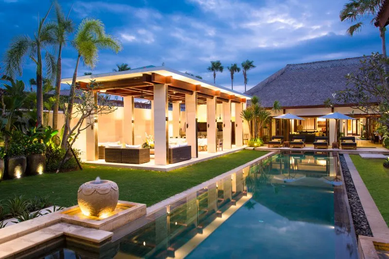 villa-lilibel-pool-and-villa-lit-up Villa Lilibel - Main Villa