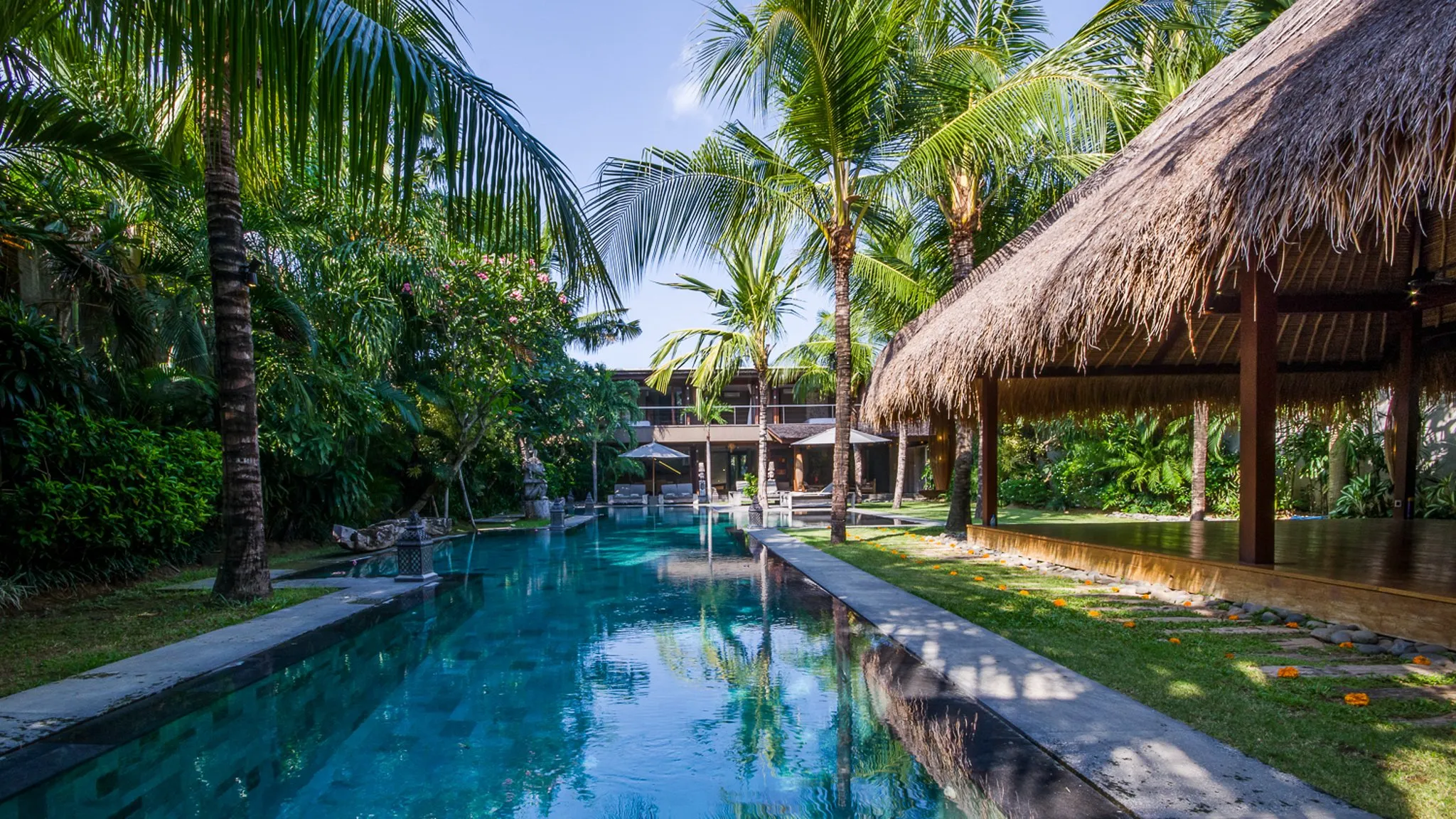 villa-yoga-pool3 Villa Yoga - Main Villa