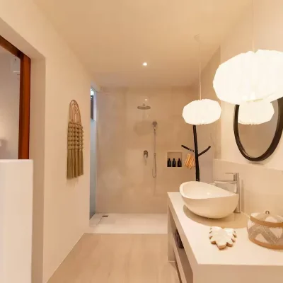 bath6b_15_11zon Villa Sora Seminyak - Villa Gallery
